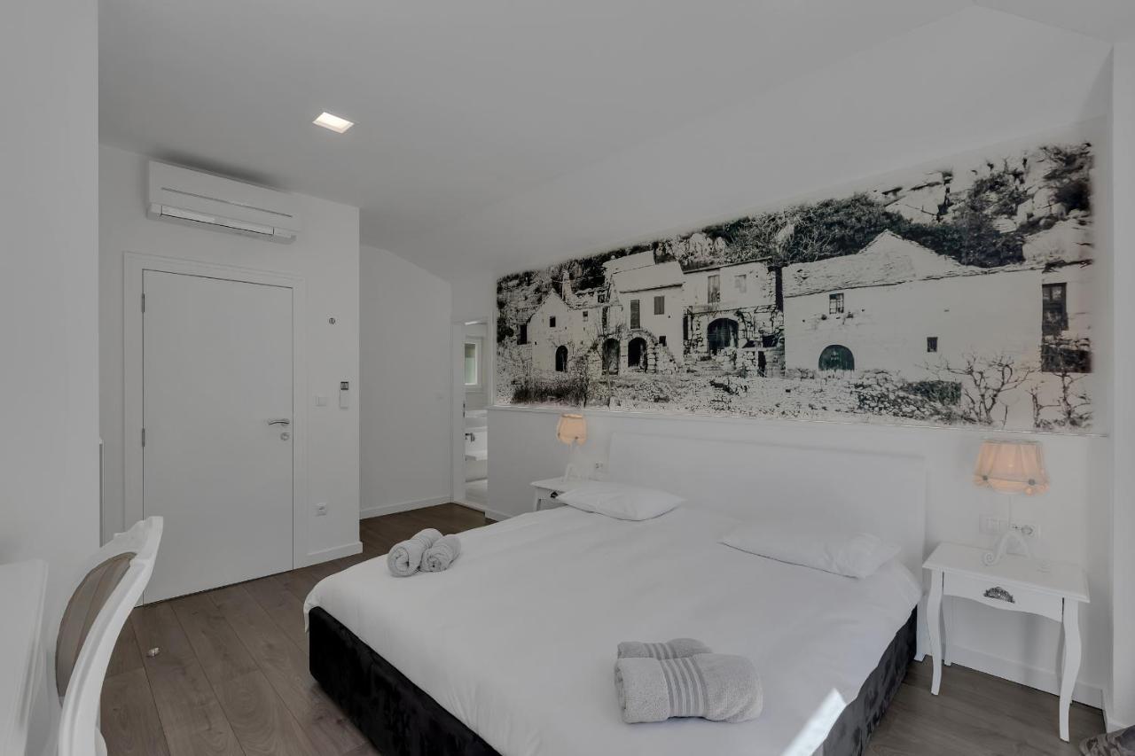 Villa Prestige Baška Voda エクステリア 写真