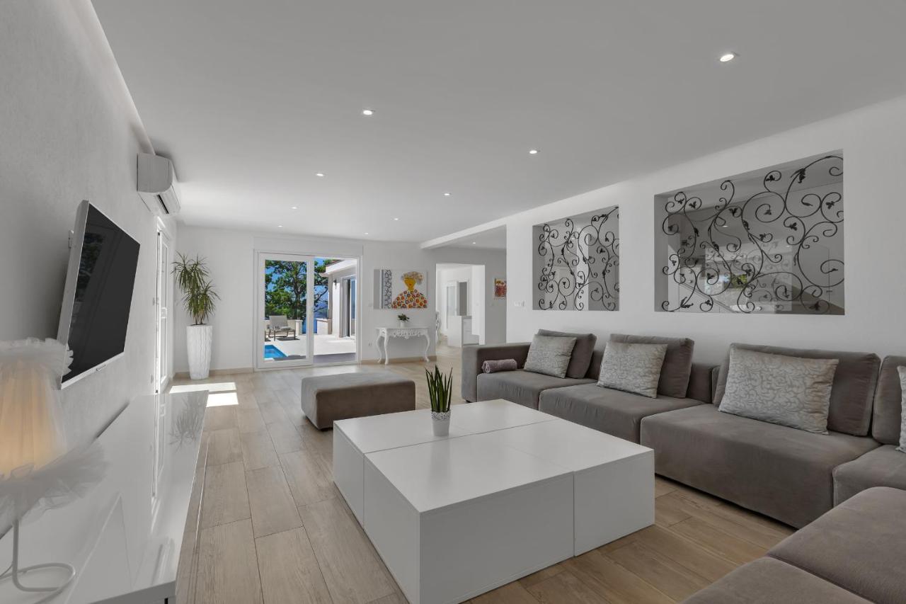 Villa Prestige Baška Voda エクステリア 写真